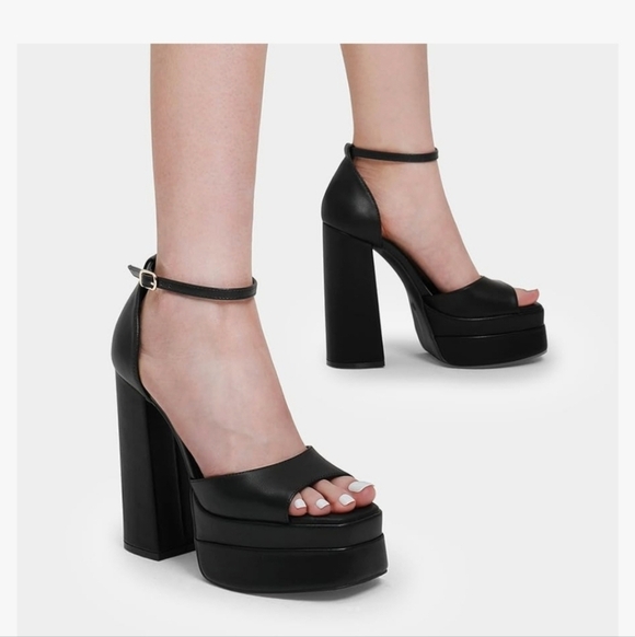 Black Platform Heels New In Box - Picture 6 of 16